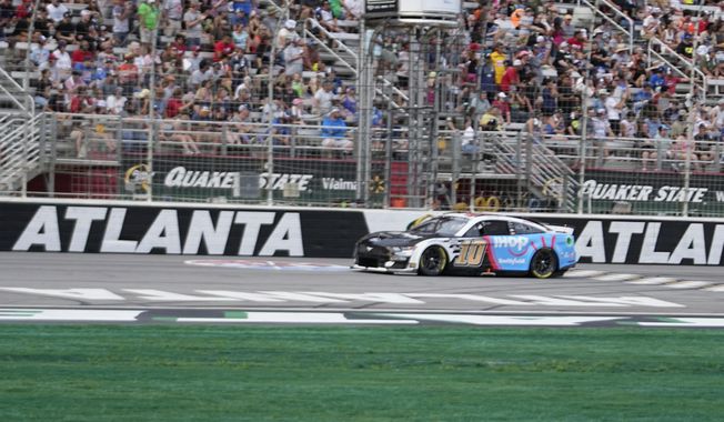 NASCAR_Atlanta_Auto_Racing_33048.jpg